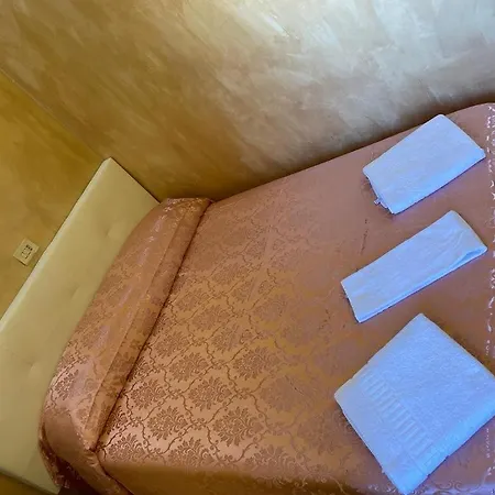 Max House 2 Pensionat Rom